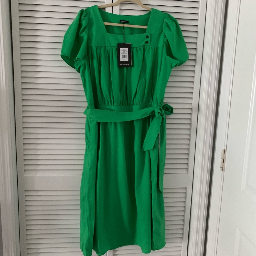 NWT Women Green Dress Side Zipper and Pocket XXL